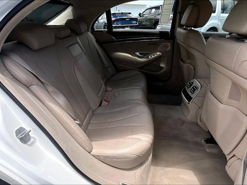 Used 2017 Mercedes-Benz S 550 Sedan image 29