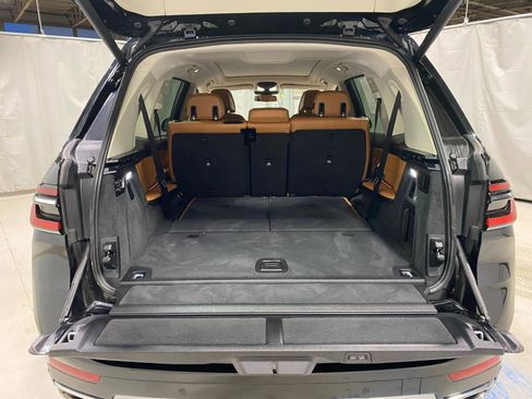 Used 2023 BMW X7 xDrive40i w/ Premium Package image 34