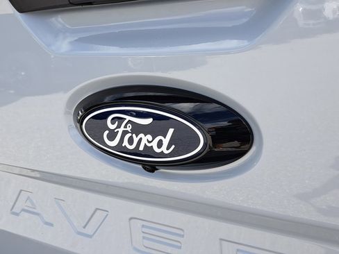 New 2025 Ford Maverick XL image 10