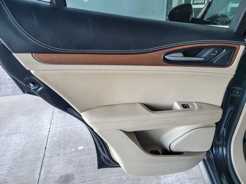 Used 2019 Alfa Romeo Stelvio Ti Lusso w/ Quick Order Package 22X Lusso image 19