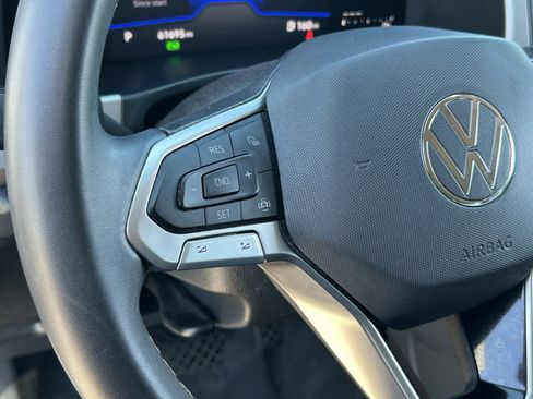 Used 2023 Volkswagen Atlas SE image 23