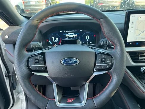 Used 2025 Ford Explorer ST AWD/4WD image 18
