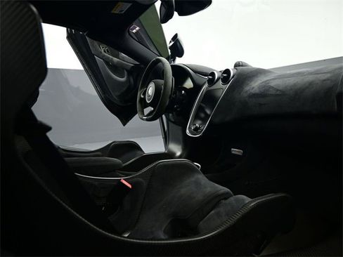 Used 2020 McLaren 600LT Spider image 24