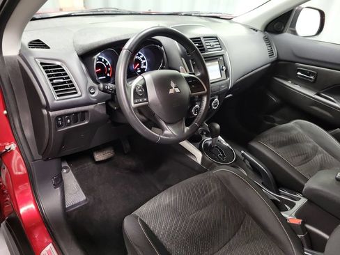 Used 2014 Mitsubishi Outlander Sport SE FWD image 16