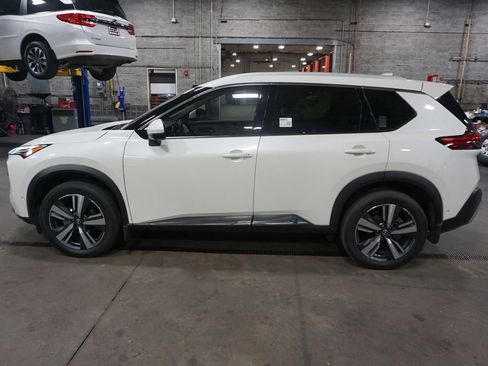 Used 2023 Nissan Rogue Platinum w/ Platinum Premium Package image 19