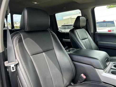 Used 2021 Ford F250 Lariat w/ Lariat Value Package AWD/4WD image 15