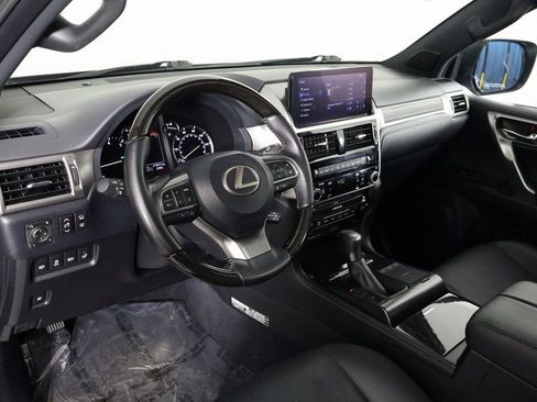 Used 2023 Lexus GX 460 Luxury w/ Off Road Package image 7