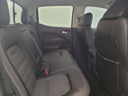 Used 2016 GMC Canyon SLE w/ All Terrain Package AWD/4WD image 19