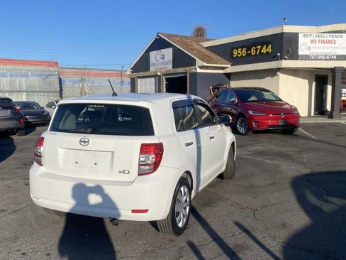 Used 2008 Scion xD image 2