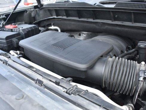 Used 2021 Chevrolet Silverado 1500 LT AWD/4WD image 36