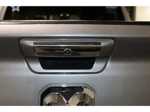 Used 2019 RAM 1500 Big Horn image 17
