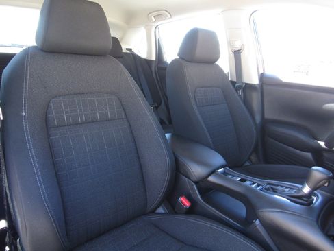 Used 2024 Honda HR-V LX image 10