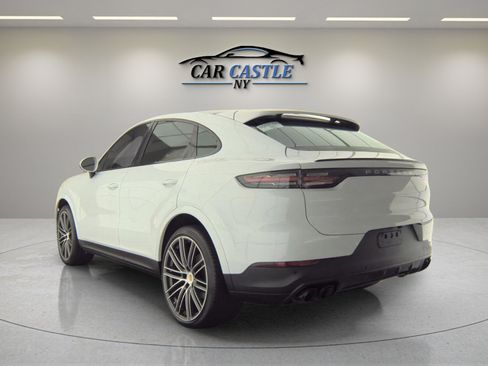 Used 2020 Porsche Cayenne AWD/4WD image 6