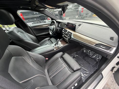 Used 2019 BMW 530i w/ Convenience Package RWD image 27