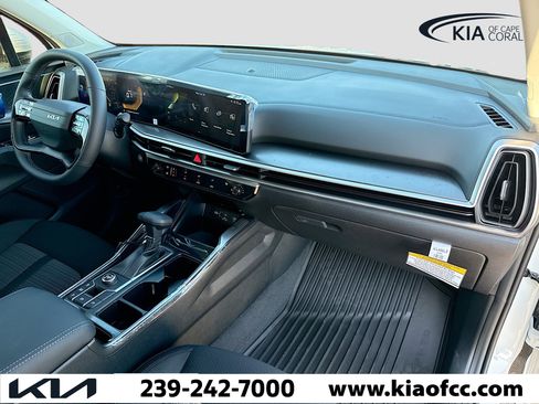 New 2026 Kia Sorento LX image 13