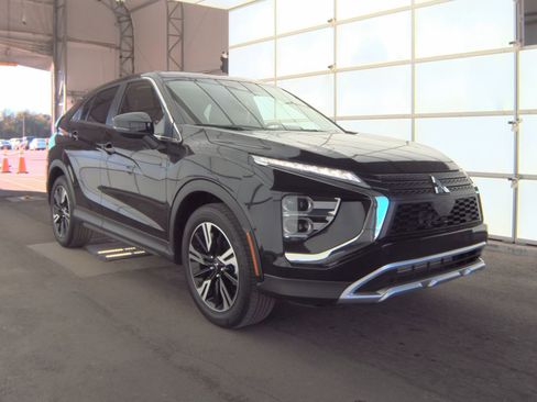 Used 2025 Mitsubishi Eclipse Cross Black Edition image 4
