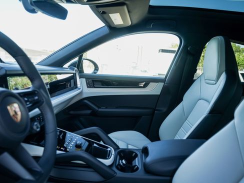 New 2026 Porsche Cayenne E-Hybrid image 22
