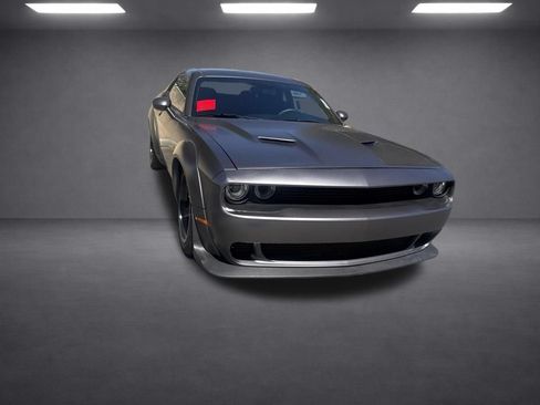 Used 2017 Dodge Challenger R/T RWD image 11