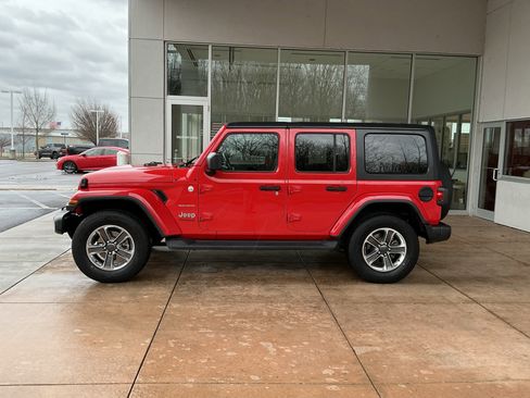 Used 2021 Jeep Wrangler Unlimited Sahara image 19