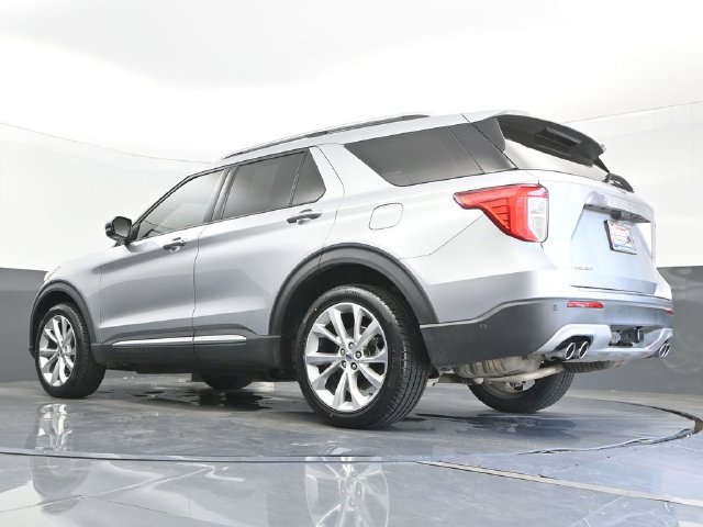 Used 2022 Ford Explorer Platinum w/ Equipment Group 601A AWD/4WD image 24