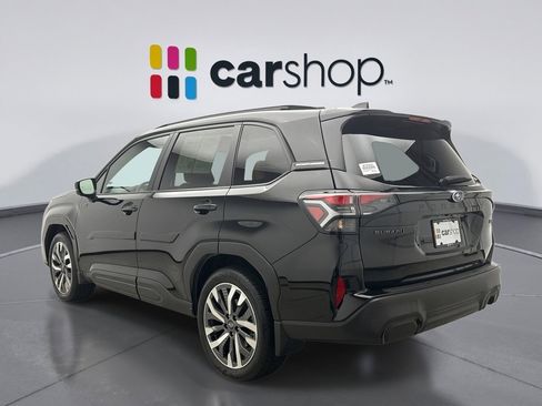 Used 2025 Subaru Forester Touring image 3