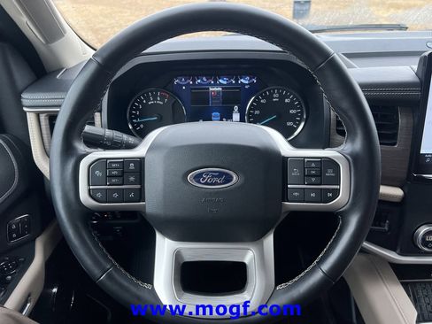 Used 2024 Ford Expedition Max Limited image 12