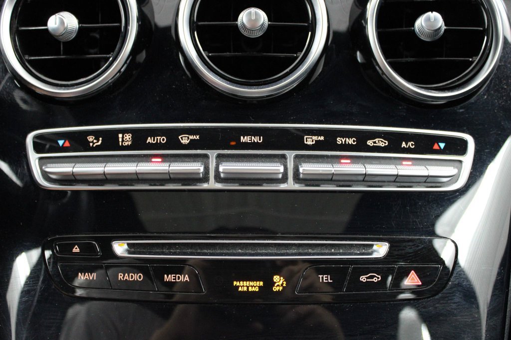 Used 2018 Mercedes-Benz C 300 Sedan image 35