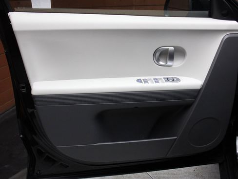 Used 2024 Hyundai Ioniq 5 SEL image 31