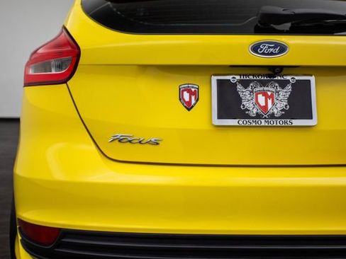 Used 2017 Ford Focus ST w/ Equipment Group 402A image 38