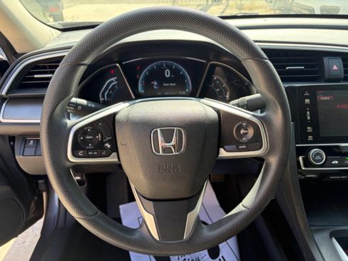 Used 2018 Honda Civic EX image 15