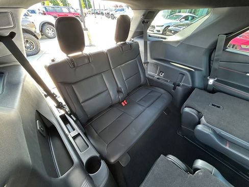 Used 2025 Ford Explorer ST AWD/4WD image 35