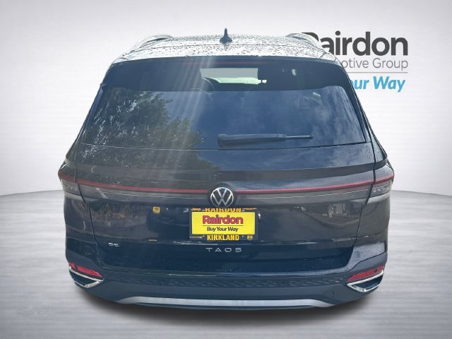 Used 2025 Volkswagen Taos SE FWD image 6