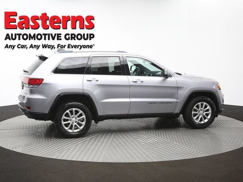 Used 2021 Jeep Grand Cherokee Laredo w/ Security & Convenience Group AWD/4WD image 46