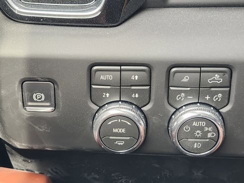 New 2026 GMC Sierra 3500 Denali Ultimate image 17