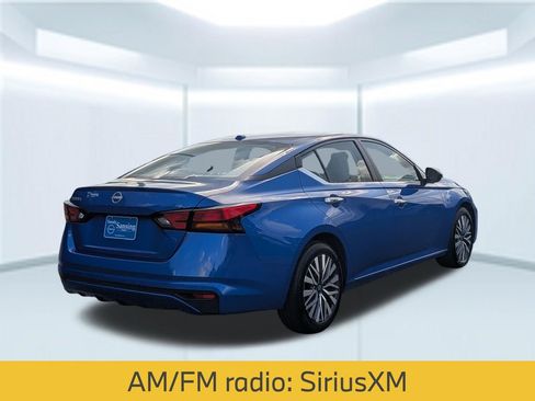Used 2025 Nissan Altima 2.5 SV FWD image 7