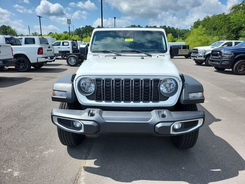 New 2025 Jeep Gladiator Sport image 8