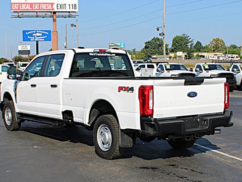 Used 2024 Ford F250 XL w/ FX4 Off-Road Package AWD/4WD image 4