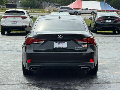 Used 2019 Lexus IS 300 w/ Premium Package RWD image 10