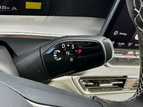 New 2026 Volkswagen Tiguan SE image 37