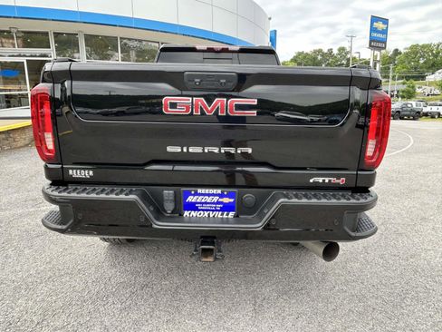 Used 2022 GMC Sierra 2500 AT4 w/ AT4 Premium Plus Package AWD/4WD image 4