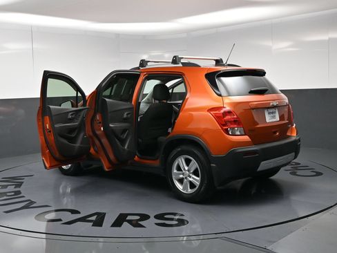 Used 2015 Chevrolet Trax LT w/ LT Sun and Sound Package FWD image 28