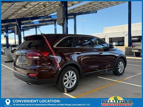 Used 2019 Kia Sorento FWD image 4