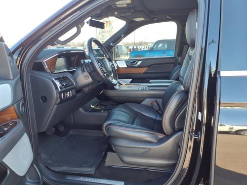 Used 2023 Lincoln Navigator Black Label image 11
