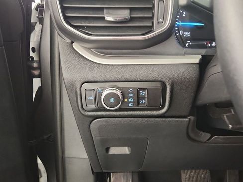 Used 2022 Ford Explorer XLT w/ Equipment Group 202A image 24