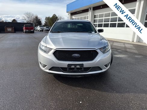 Used 2019 Ford Taurus SHO image 2