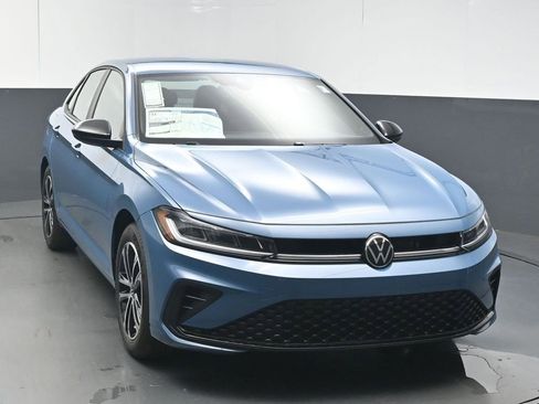 New 2025 Volkswagen Jetta Sport image 2
