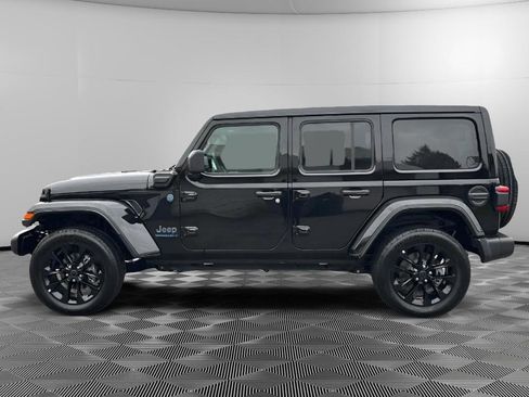 Used 2025 Jeep Wrangler Sahara w/ Safety Group image 5