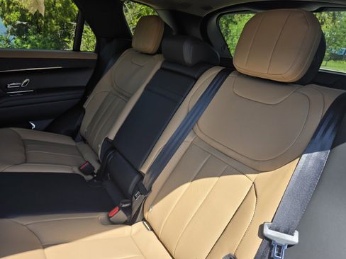 New 2026 Land Rover Range Rover Sport Dynamic SE AWD/4WD image 13