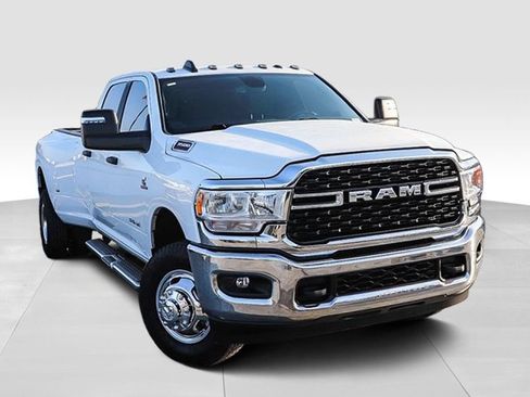 Used 2024 RAM 3500 Big Horn AWD/4WD image 2