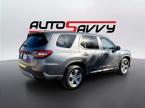 Used 2024 Honda Pilot EX-L image 7